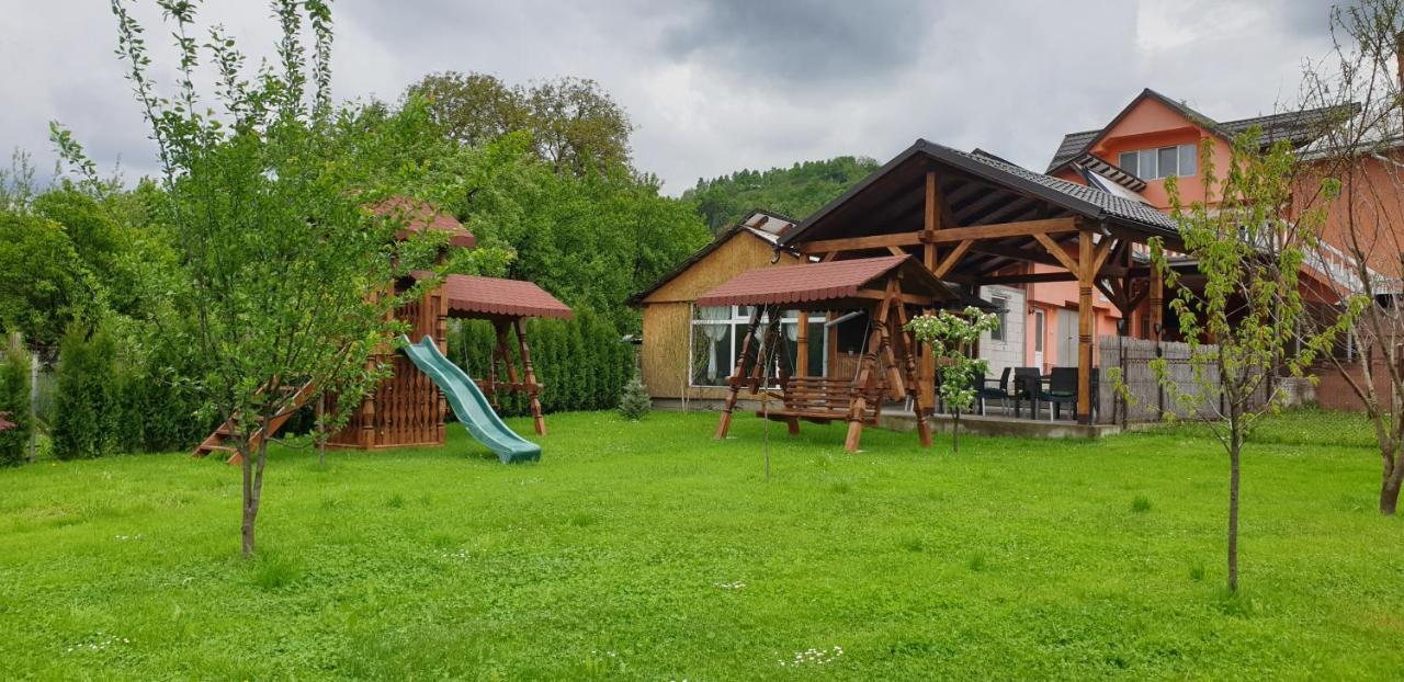 Camere De Inchiriat Roman Vişeu de Sus Exterior foto